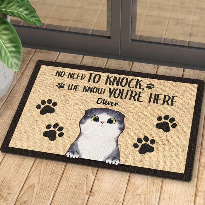 No Need To Knock We Know You're Here Peeking Cat - Funny Personalized Cat Decorative Mat