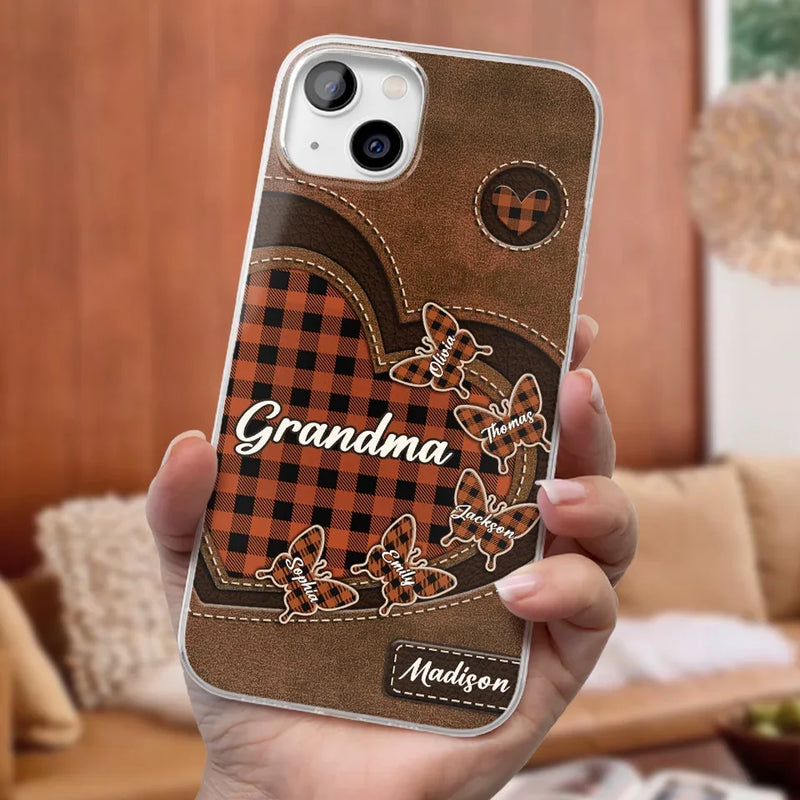 Grandma’s Love Is A Hug That Never Ends - Family Personalized Custom Clear Phone Case - Gift For Mom, Grandma