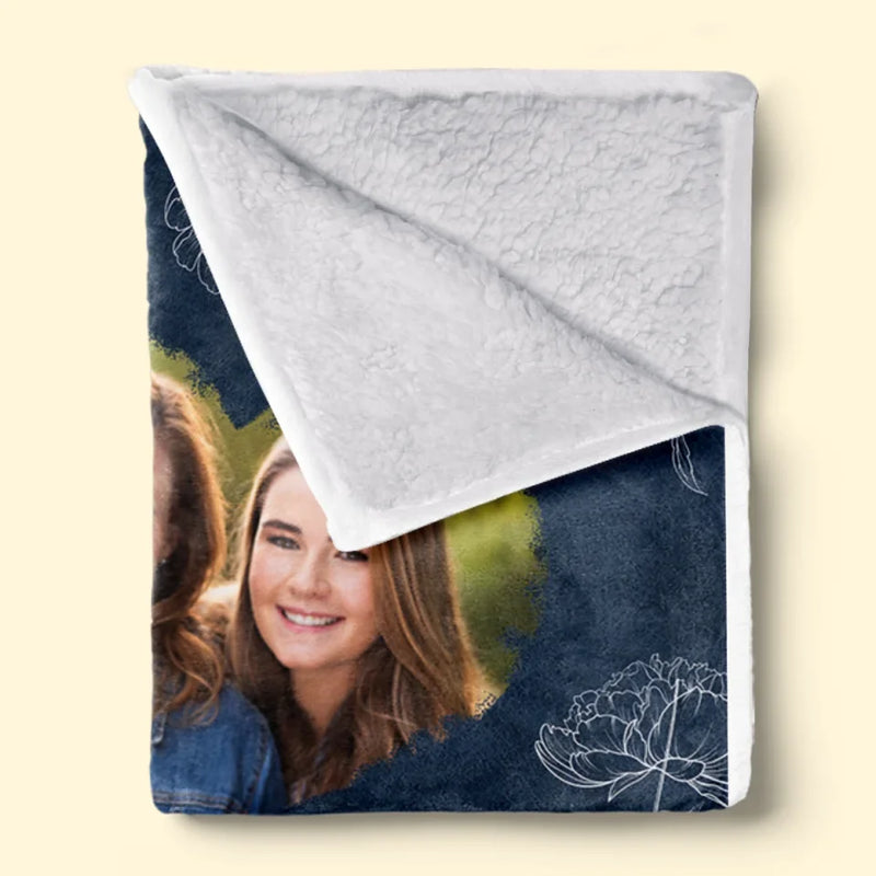 Custom Photo Feel This Hug In Your Heart - Family Personalized Custom Blanket - Gift For Mom, Daughter