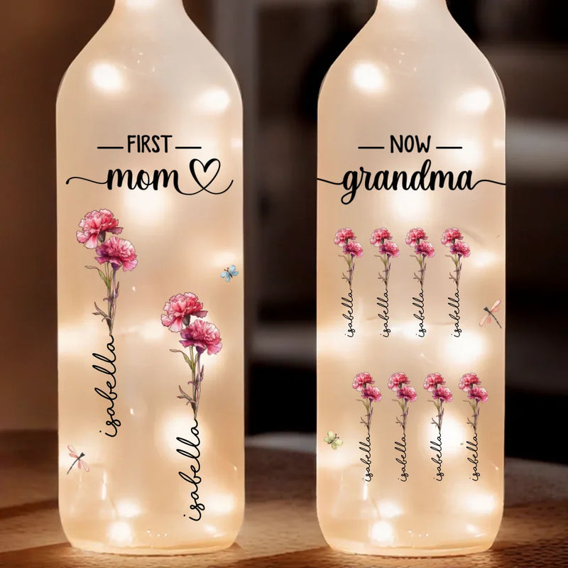 Her Love Is The Sunshine That Makes Every Flower Bloom - Family Personalized Custom Bottle Lamp - Gift For Mom, Grandma