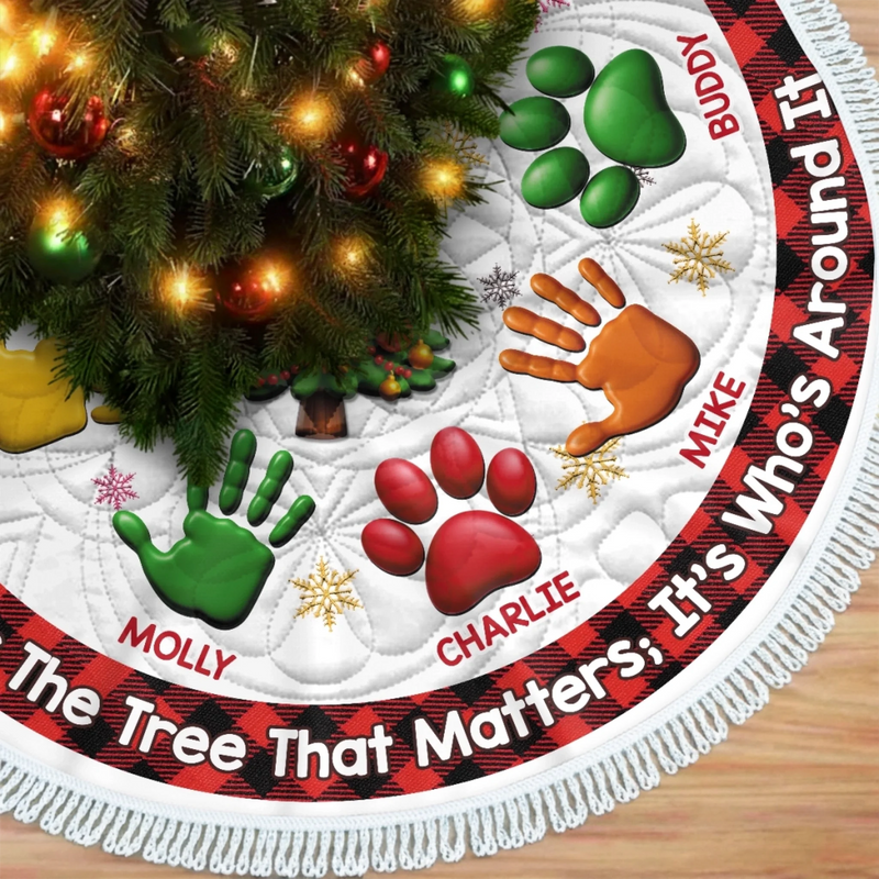 Custom Tree Skirt - Personalized Christmas Birthday Gifts For Mom, Dad, Brother, Sister, Kids - Love Grows Beneath This Tree