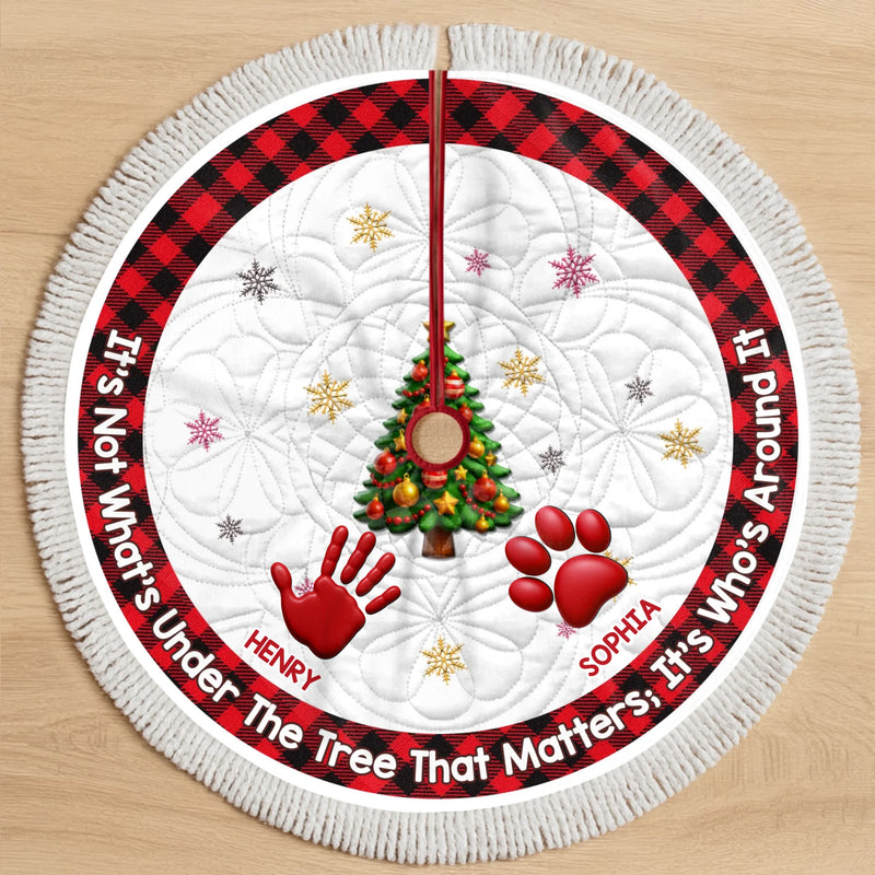 Custom Tree Skirt - Personalized Christmas Birthday Gifts For Mom, Dad, Brother, Sister, Kids - Love Grows Beneath This Tree