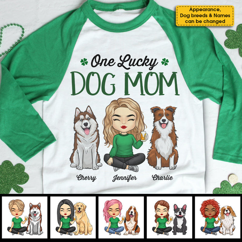 One Lucky Dog Mom, Girl Sitting - Personalized St. Patrick's Day Unisex Raglan Shirt